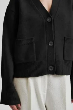 Alpha neuletakki, black