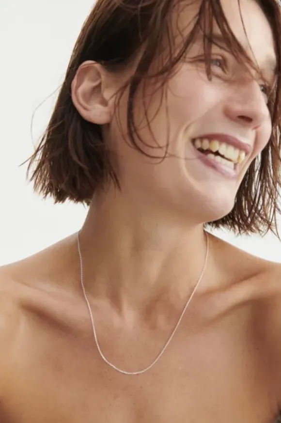 Anna kaulakoru, hopea