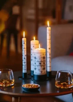 Blue Fluted kuviokruunukynttilä 25cm, sininen