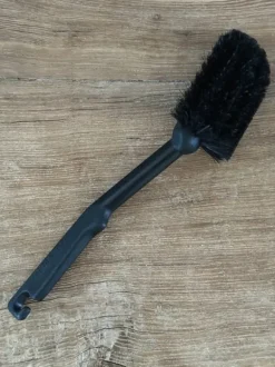 Cilla's - musta tiskiharja