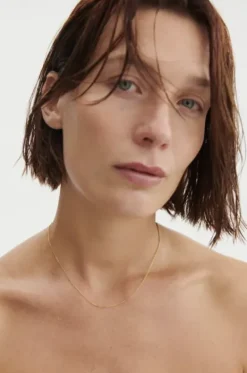 Emma kaulakoru, kulta