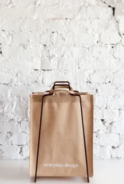 Everyday Design - Helsinki teline, musta