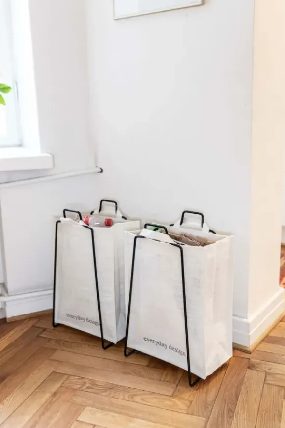 Everyday Design - Helsinki teline, musta