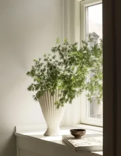 Ferm Living - Fountain vaasi, off-white