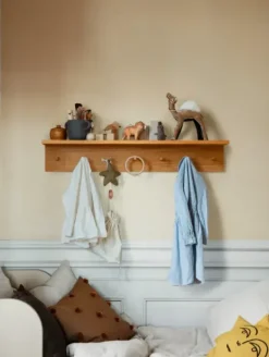 Ferm Living - Naulakko hyllyllä L, tammi