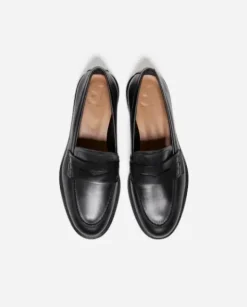 Flattered - Sara nahkaloaferit, musta