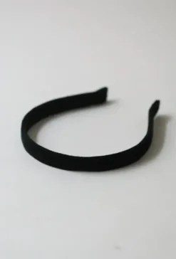 Gauhar - hiuspanta sametti ohut, musta