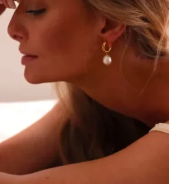 Gauhar - Lisäosat Fresh Water Pearl iso, kulta