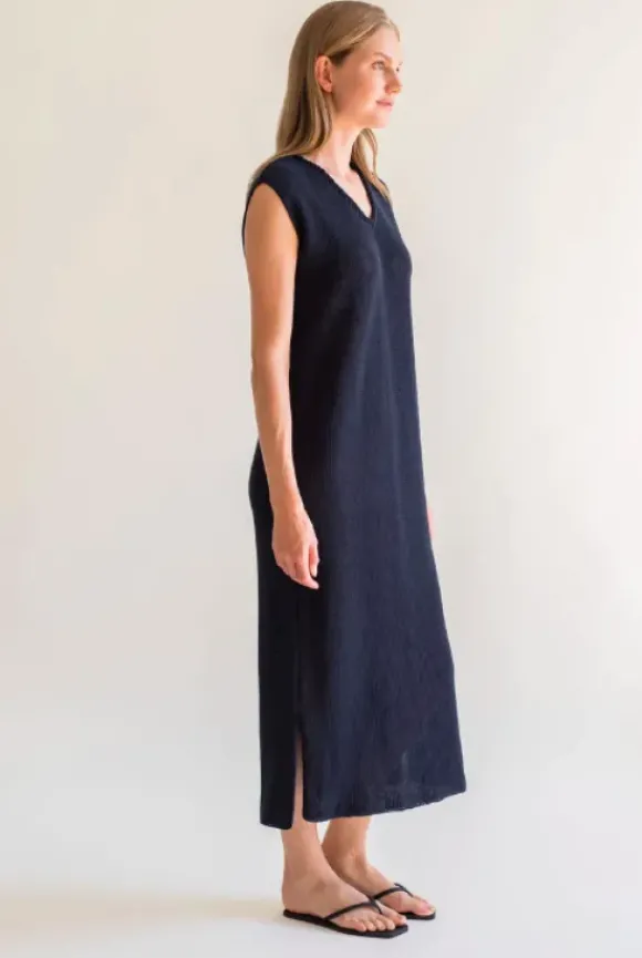 Gauhar - pellavamekko v-kaula-aukolla, navy