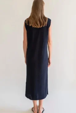 Gauhar - pellavamekko v-kaula-aukolla, navy