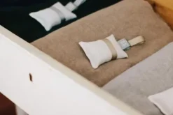 Gauhar - tuoksutyyny, Iris