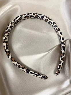 Hiuspanta, light leo