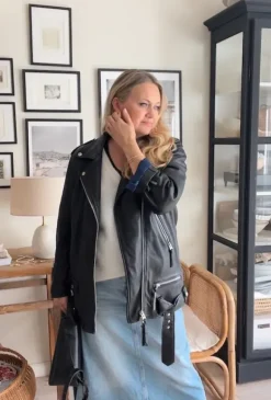 Human Scales - Emelie musta oversize nahkatakki