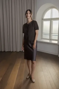 Karlia lyhythih cashmere neuletakki, dark chocolate