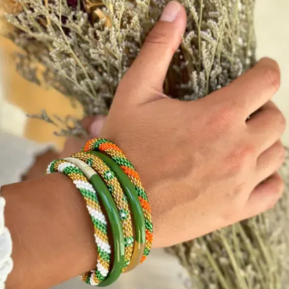 MAISON KIZO - Green, White and Gold Nepali Bracelet B172