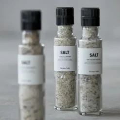 Nicolas Vahé - Salt, garlic & thyme