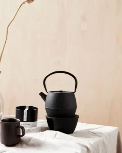 Nicolas Vahe - teekannu, musta