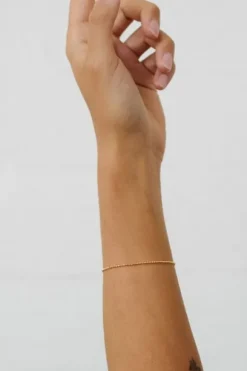 Pernille Corydon - Nelly rannekoru, hopea