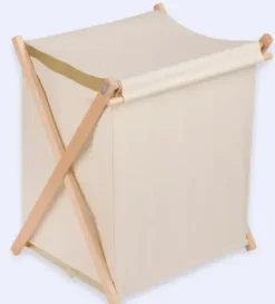 Pesuliisu - pyykkikori kankaalla