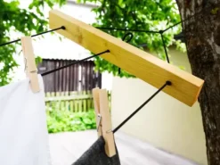 Pesuliisu - pyykkinaru vaalealla narulla