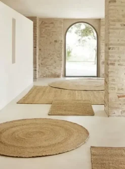 Pyöreä juuttimatto