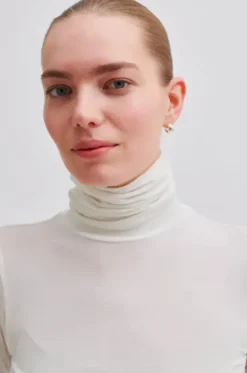 Second Female - Matima poolopaita, off white