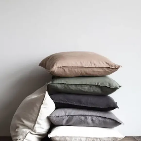 Tell Me More - Luonnonvalkoinen pellavatyynynpäällinen, 50x50 cm