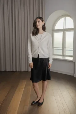 Tiana polvipituinen satiinihame, black