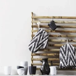 Tine K Home - S-koukku, musta