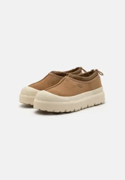 UGG - Tasman miesten Weather Hyb, chestnut/whitecap
