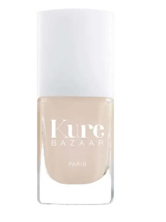 Viimeistele lookisi kauniilla Kure Bazaar kynsilakan sävyillä!