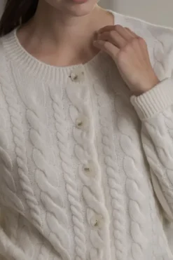 Vivianna palmikkoneuletakki, cream