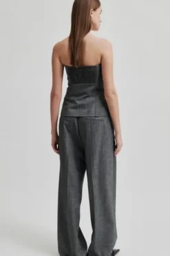 Waleria toppi, black