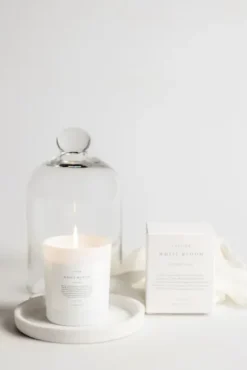 White Bloom tuoksukynttilä 150g